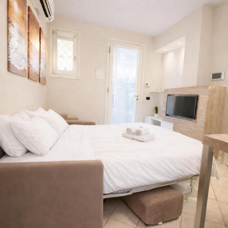 Lake Garda Apartment with Pool, Private Garden & Parking - Appartamento con 1 Camera da Letto - 4
