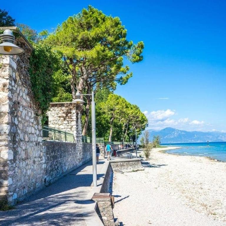 Lake Garda Apartment with Pool, Private Garden & Parking - Appartamento con 1 Camera da Letto - 20