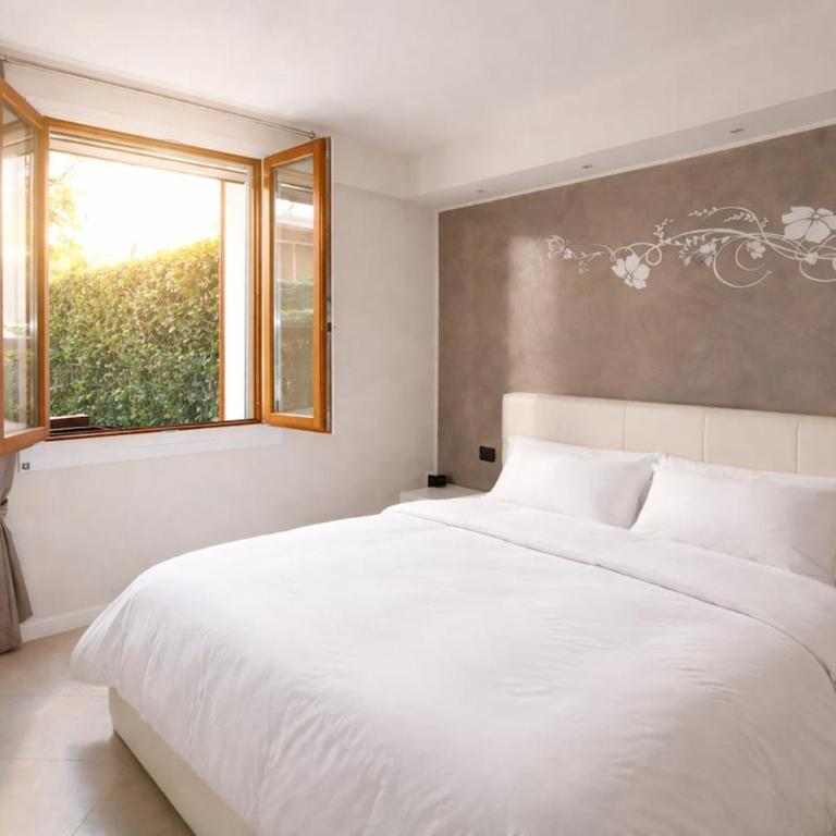 Lake Garda Apartment with Pool, Private Garden & Parking - Appartamento con 1 Camera da Letto - 3