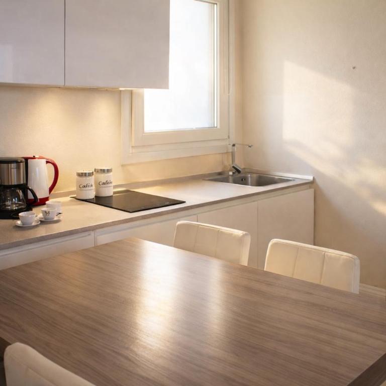 Lake Garda Apartment with Pool, Private Garden & Parking - Appartamento con 1 Camera da Letto - 13
