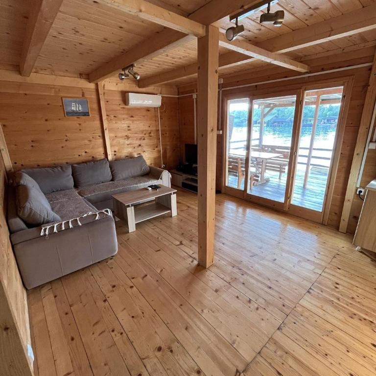 Ada Bojana River House 1 - Three-Bedroom House - 8