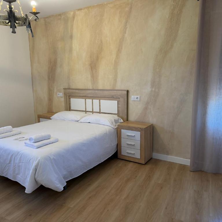 Hostal Gran Capitán - Habitación con cama grande - 1