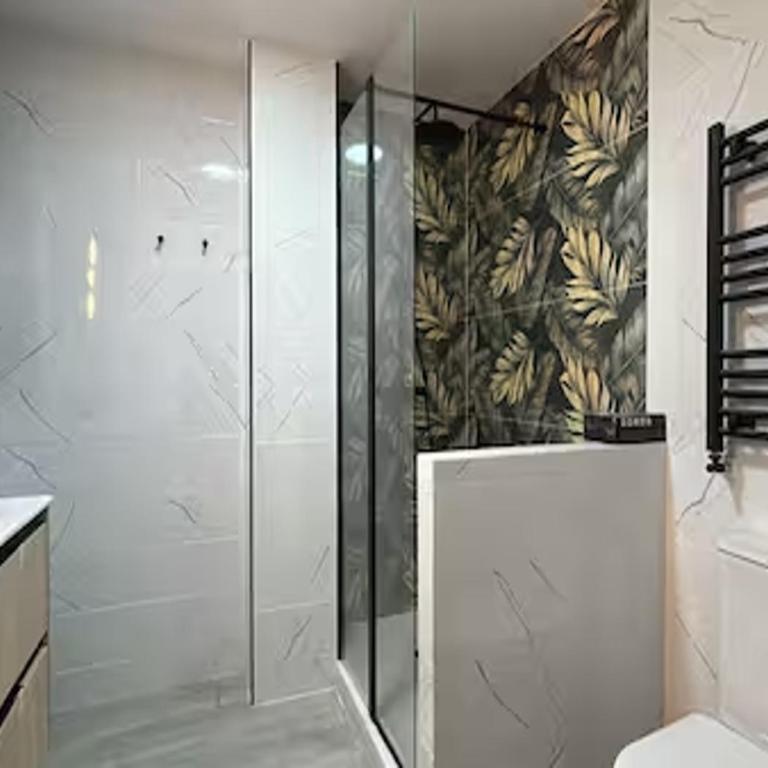 Ciudad Lineal Modern Apartment - 3 Bdrms-2 bath - Three-Bedroom Apartment - 29