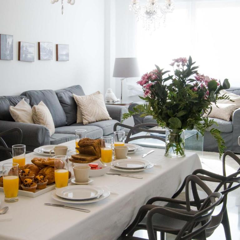 Holidays2Malaga Cuarteles Premium AACC Central - Apartamento de 3 dormitorios - 2