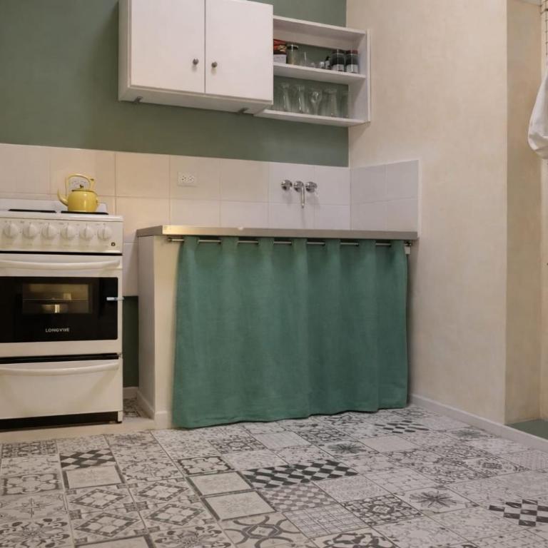 ApartTTL - Room #1583881601 - 5
