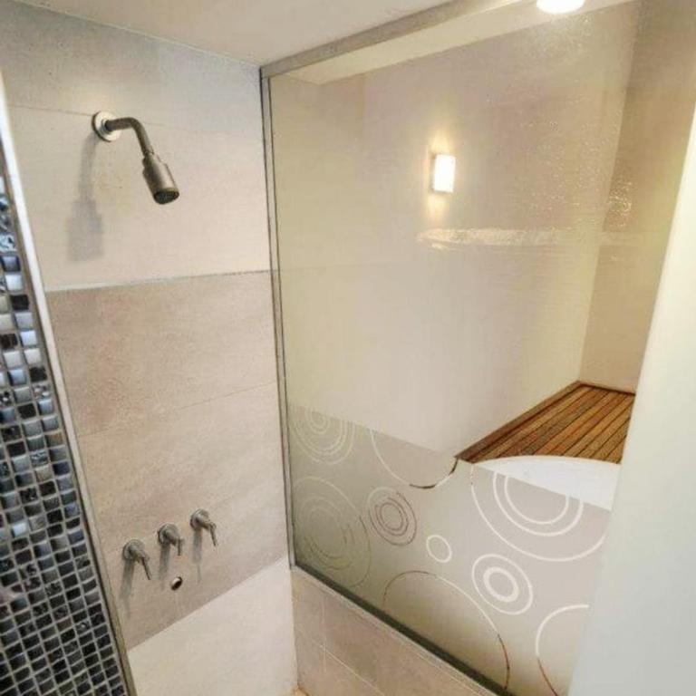 ApartTTL - Room #1583881601 - 9