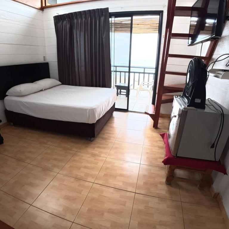 Hotel Lobitos - Double Room with Balcony - 7