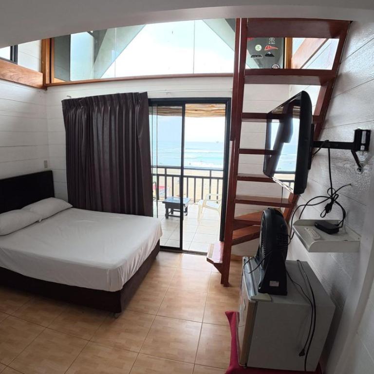 Hotel Lobitos - Double Room with Balcony - 4