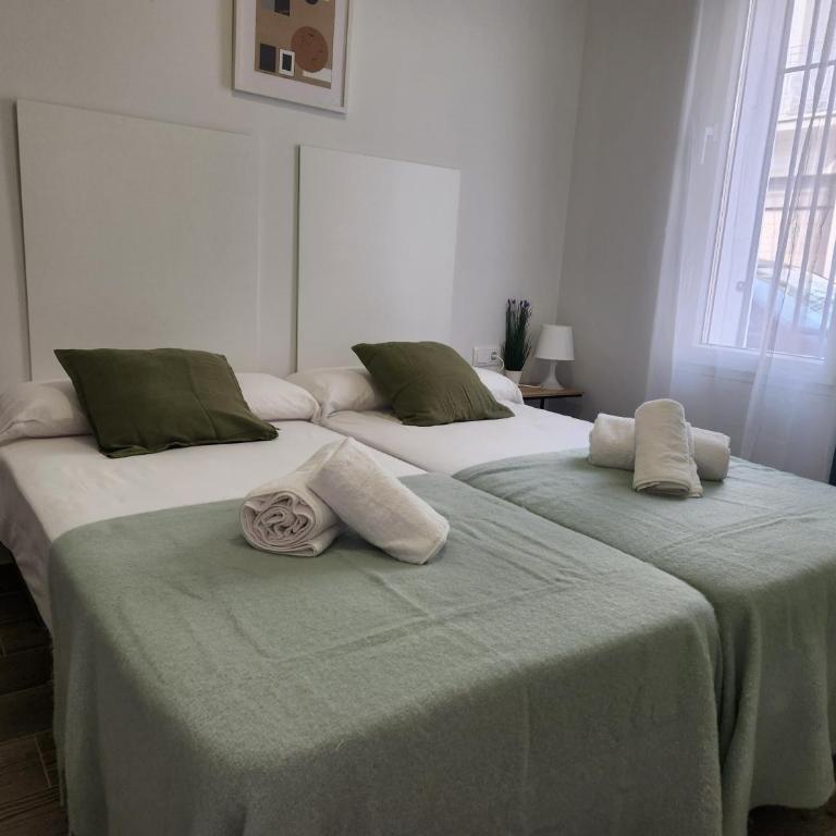 Pinedo Playa Holiday - Two-Bedroom Apartment - 1