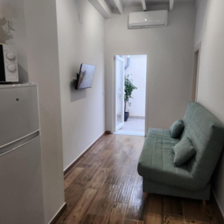 Pinedo Playa Holiday - Two-Bedroom Apartment - 4