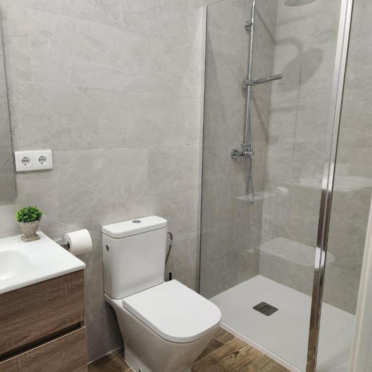 Pinedo Playa Holiday - Two-Bedroom Apartment - 7