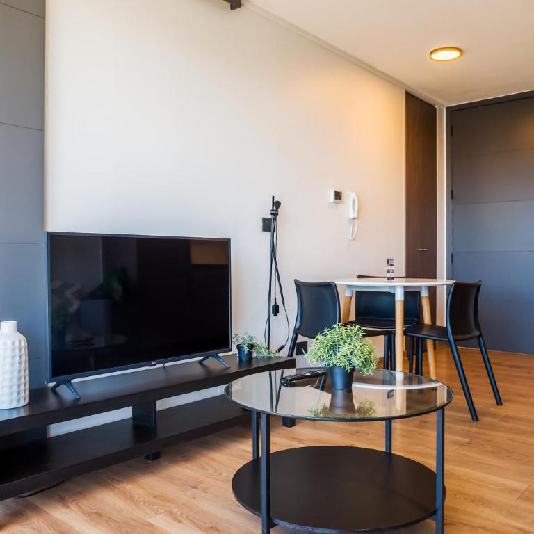 Relajate en Las Condes 2D2B totalmente equipado - Apartment - 11