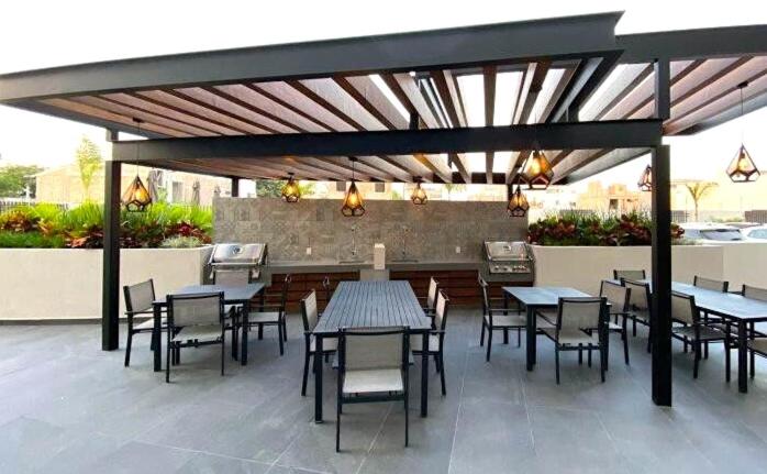 Luxury Condo Residencial Area Close to Everything - Apartamento de 2 dormitorios - 25
