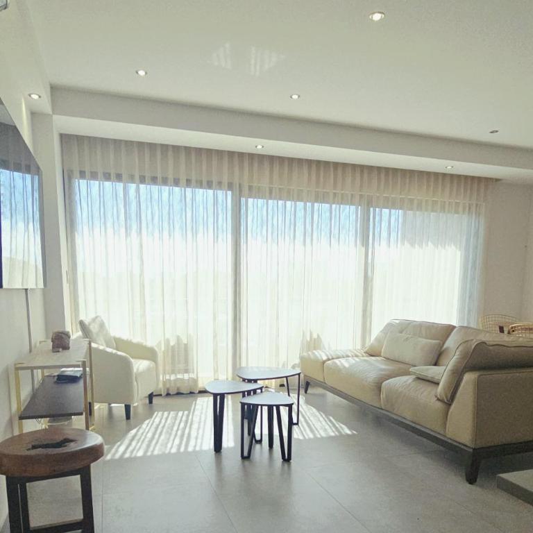 Luxury Condo Residencial Area Close to Everything - Apartamento de 2 dormitorios - 2