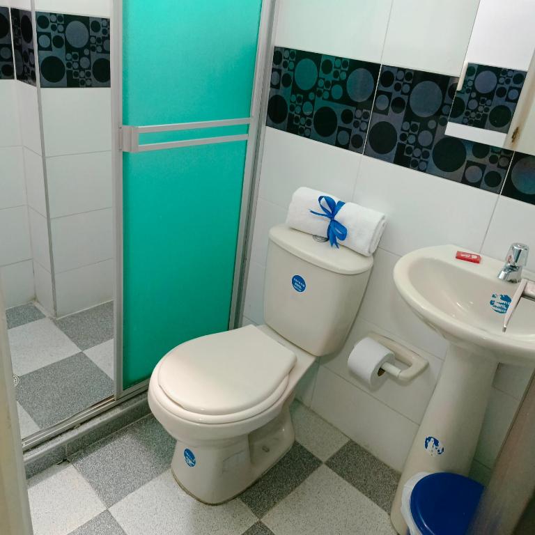 Hotel BSJ Neiva - Habitación Doble Estándar con ventilador - 6