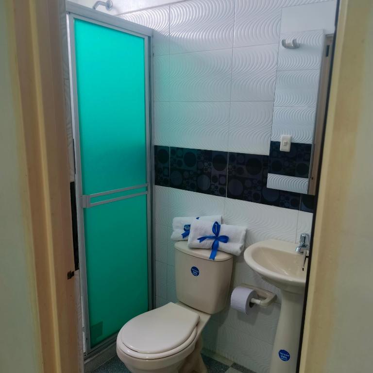 Hotel BSJ Neiva - Habitación Triple Confort - 11