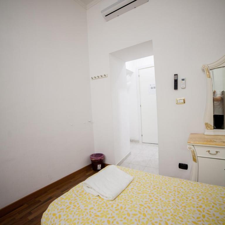 Cosmo Terzo GuestHouse Roma - Camera Tripla con Bagno Privato - 27