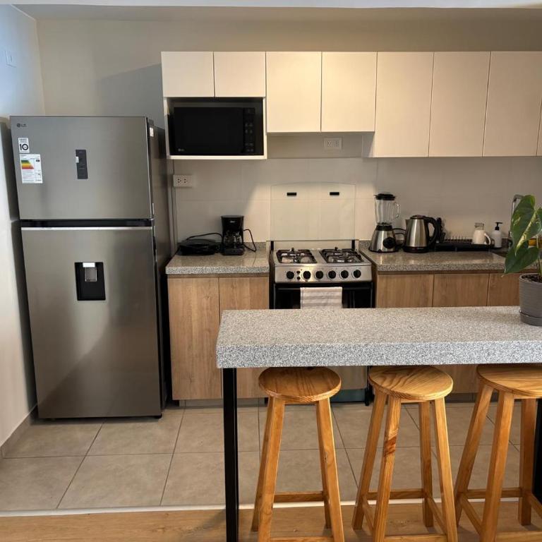 Apartamento con habitación amplia y baño propio a 15 minutos del aeropuerto - One-Bedroom Apartment - 4
