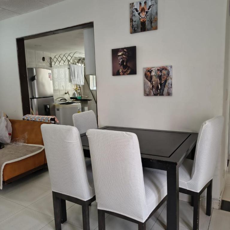 Apartamento conecta centro empresarial - Three-Bedroom Apartment - 32