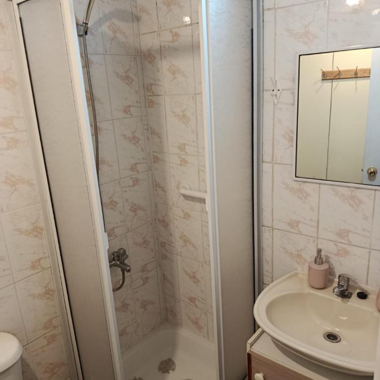 Cabaña interior con estacionamiento 4P Temuco - Two-Bedroom Apartment - 7