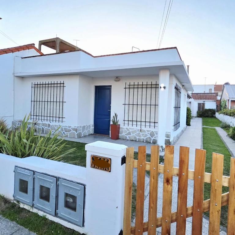 MAR DEL PLATA , CASA FARO, MUTE , MINIMO 4 NOCHEs,6 PERSONAS con reserva - Casa de 2 dormitorios - 13
