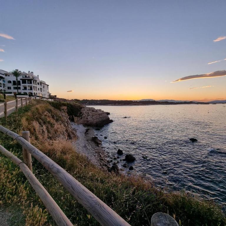 Apartamento con terraza vista al mar y piscina a 50m de la playa - HISP-236-152 - Apartment - 23