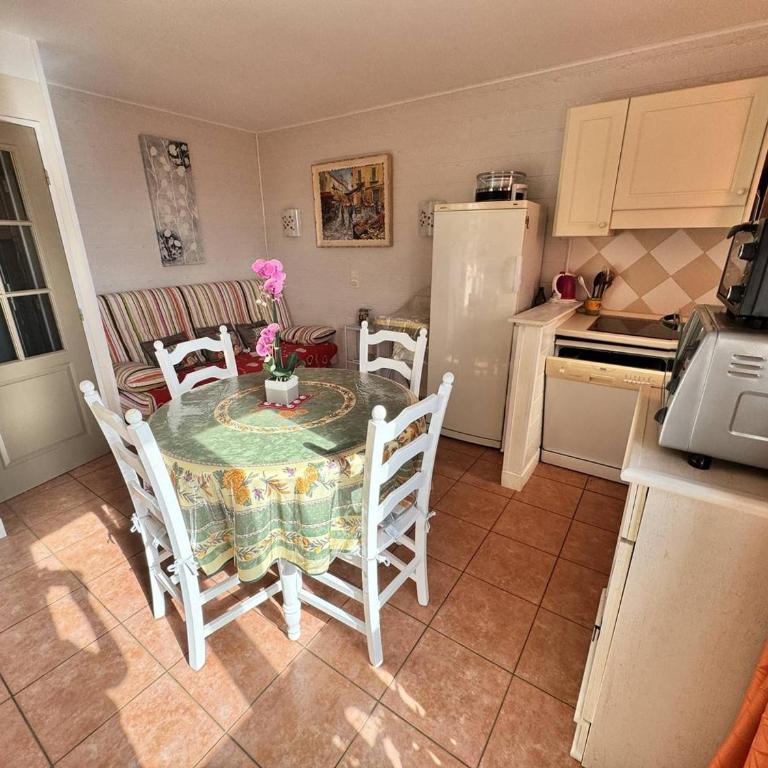Appartement Climatisé, Animaux Acceptés, 3 km de la Plage - FR-1-768-133 - Appartement - 3