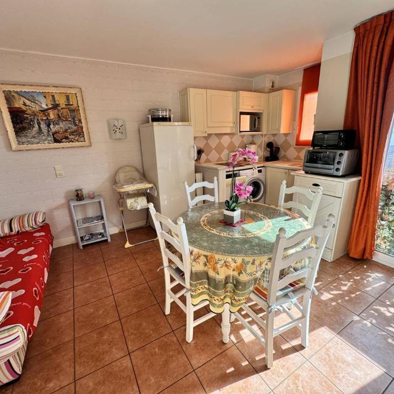 Appartement Climatisé, Animaux Acceptés, 3 km de la Plage - FR-1-768-133 - Appartement - 4