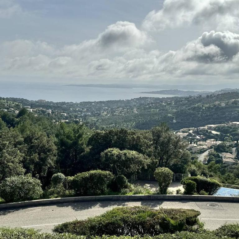 Appartement Climatisé, Animaux Acceptés, 3 km de la Plage - FR-1-768-133 - Appartement - 6