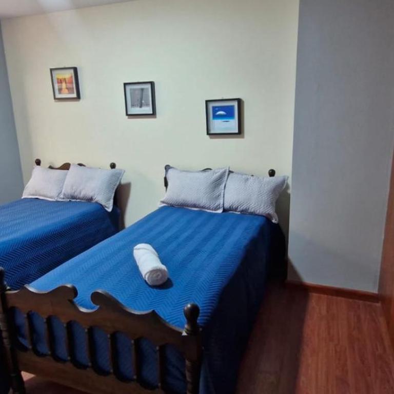 Depto familiar, grupos grandes en zona exclusiva - Three-Bedroom Apartment - 19