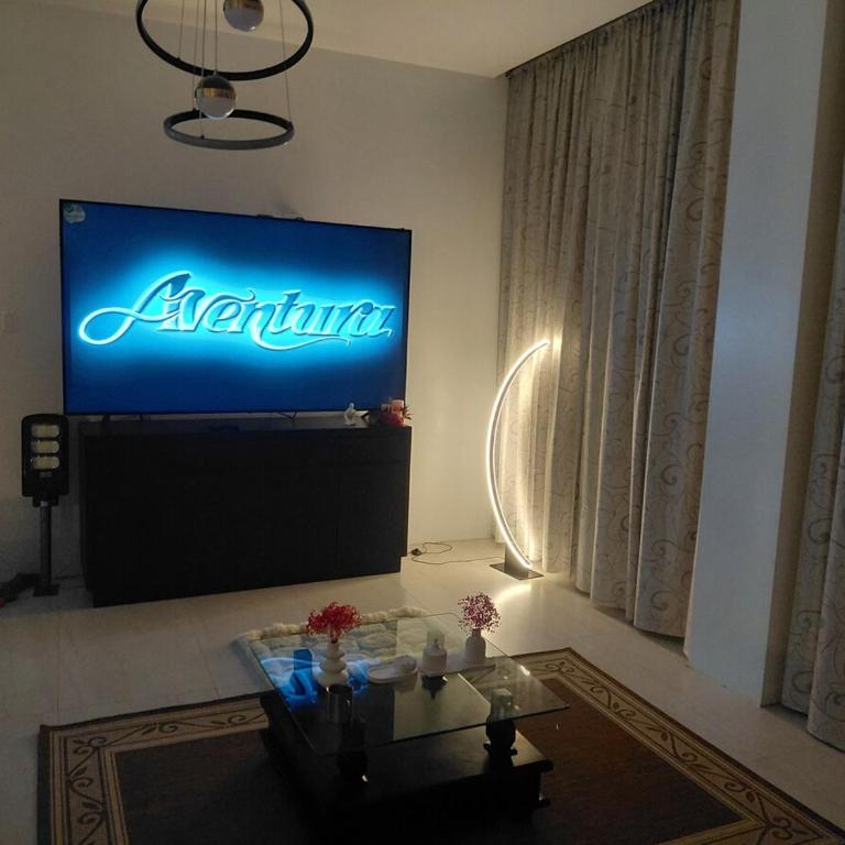 Spacious modern and cozy house - Room #1583974801 - 4