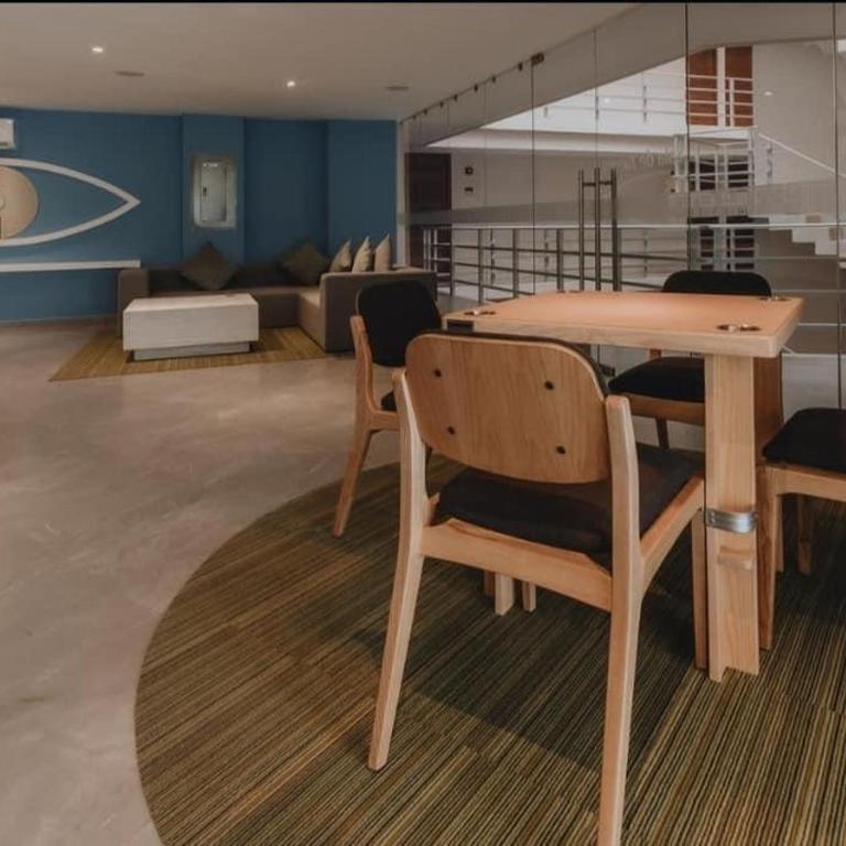Beautiful and Centric 1BR PH Private Pool - Apartment - 11