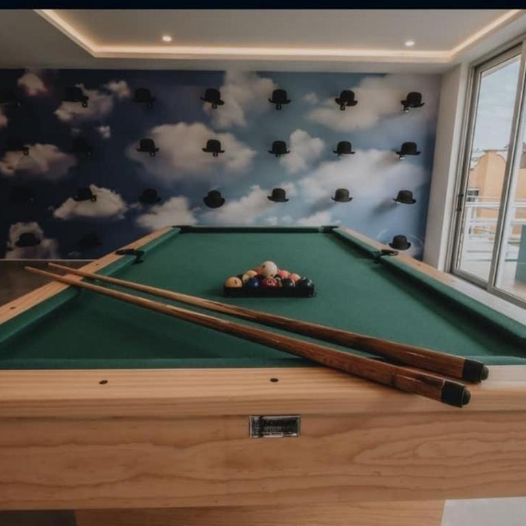 Beautiful and Centric 1BR PH Private Pool - Apartment - 12