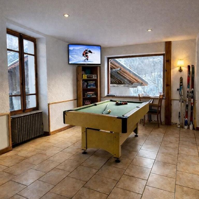 Splendid ski-in,ski-out historical chalet! - Chalet - 11