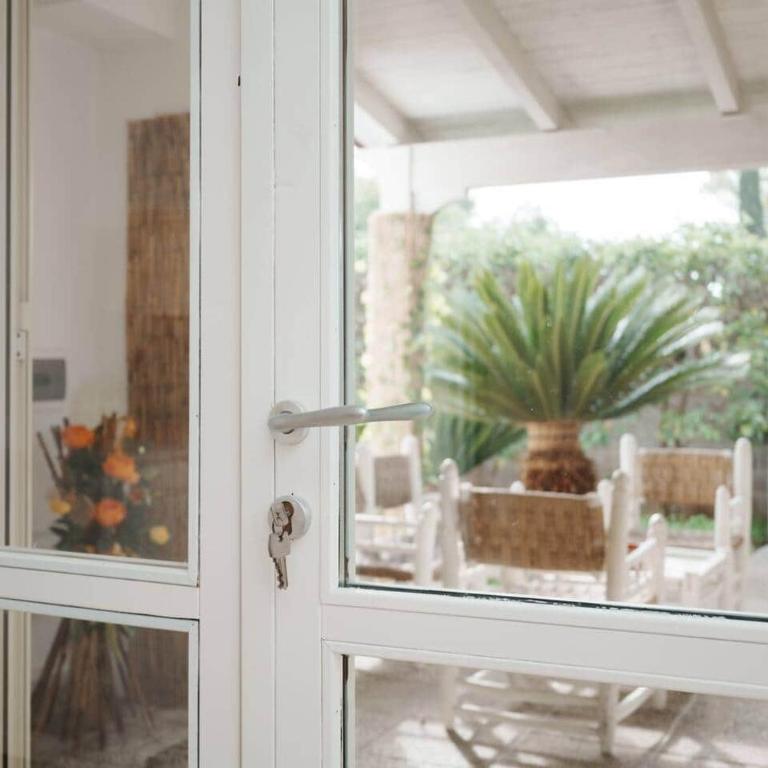 White House – Villa con Jacuzzi e Posto Auto - Villa con Vista Giardino - 24