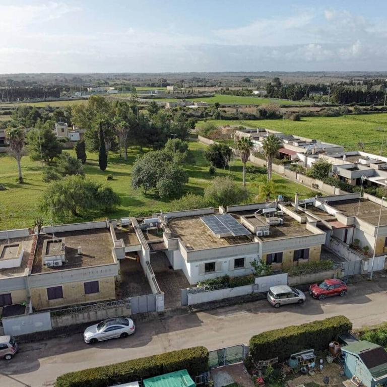 White House – Villa con Jacuzzi e Posto Auto - Villa con Vista Giardino - 35