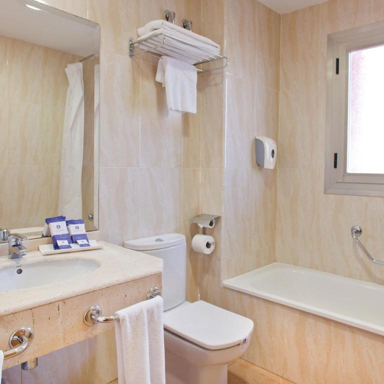 Hotel RH Gijón & Spa - Habitación Doble con balcón - 2