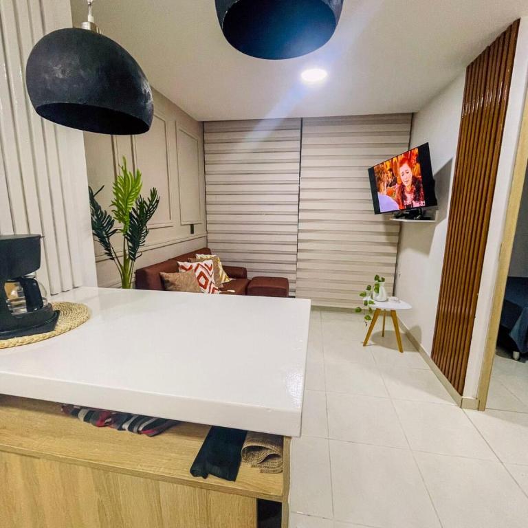 Business Stay More30Days Fast WiFi Premium Comfort - Two-Bedroom Apartment - 96