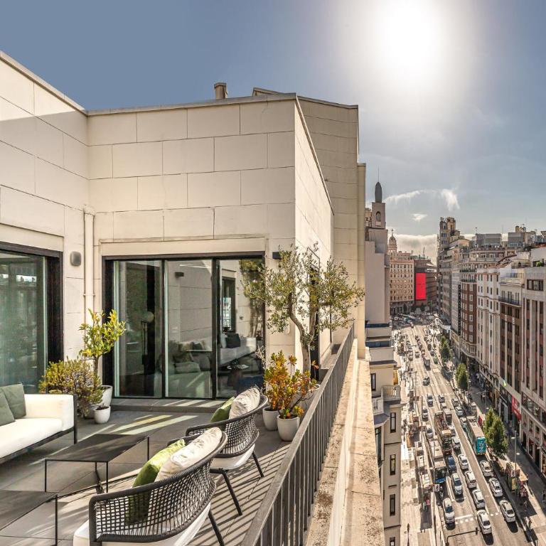 Waou Ático 2 Terrazas Gran Via - Corta Duración - Four-Bedroom Luxury Apartment - 4