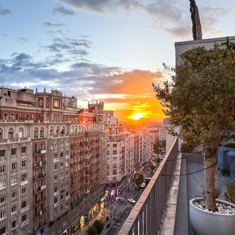 Waou Ático 2 Terrazas Gran Via - Corta Duración - Four-Bedroom Luxury Apartment - 61