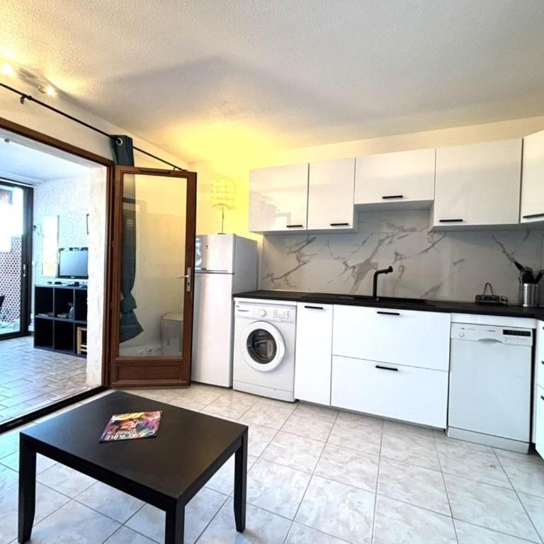 CA010-011 STUDIO POUR 3 Personnes À CAVALAIRE SUR MER - Estudio con vistas al mar - 8