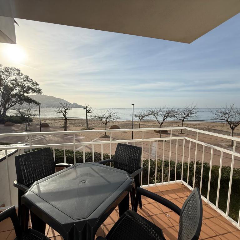 Agi Residencial Roses - Apartamento de 2 dormitorios con balcón y vistas al mar - 3
