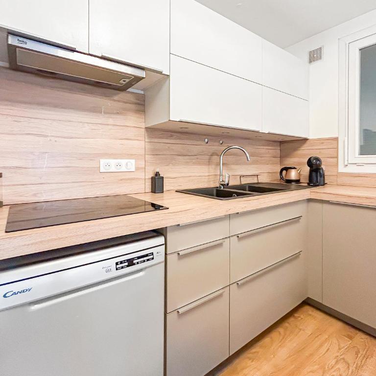 La forêt, T3 Design, Parking, Face à la Gare - Two-Bedroom Apartment - 10