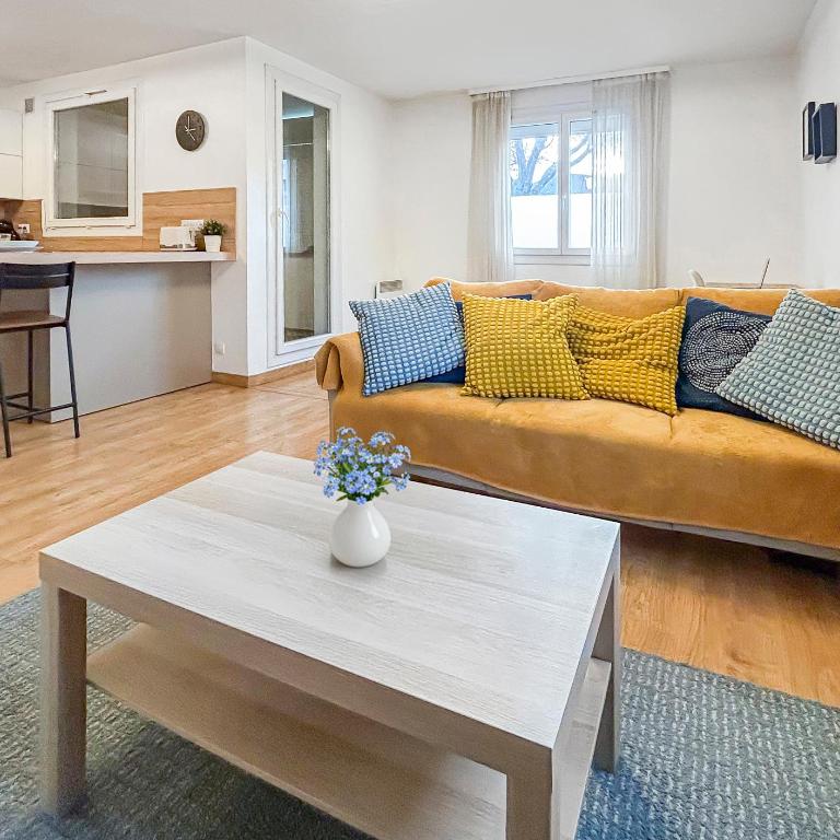 La forêt, T3 Design, Parking, Face à la Gare - Two-Bedroom Apartment - 5