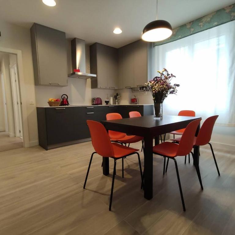 Apartamento Larraina - Three-Bedroom Apartment - 3