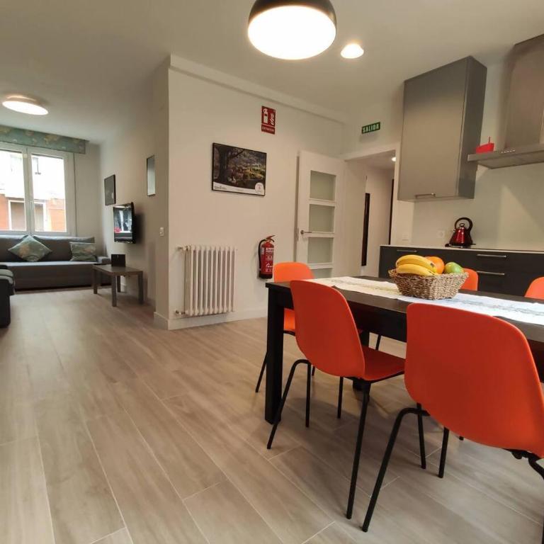 Apartamento Larraina - Three-Bedroom Apartment - 9