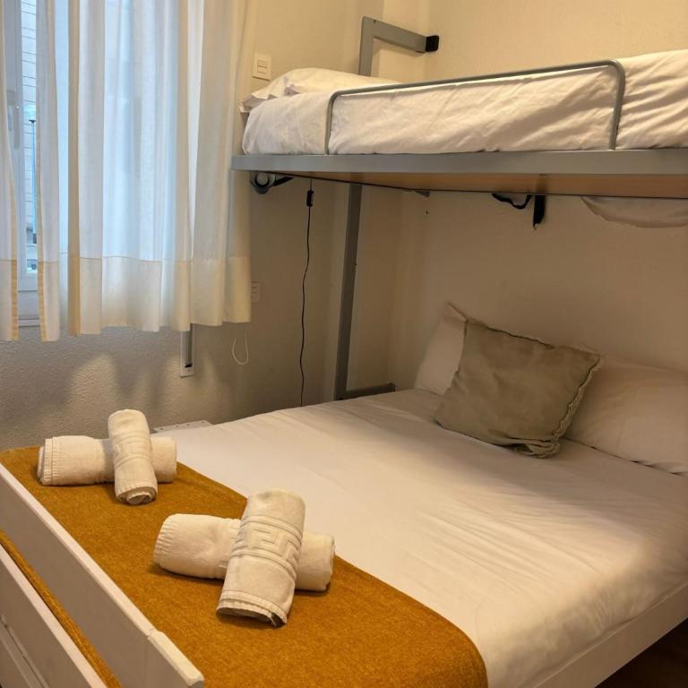 Apartamento Larraina - Three-Bedroom Apartment - 12