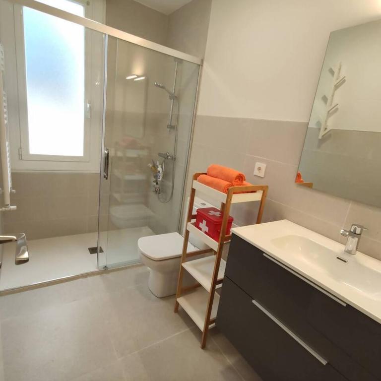 Apartamento Larraina - Three-Bedroom Apartment - 14