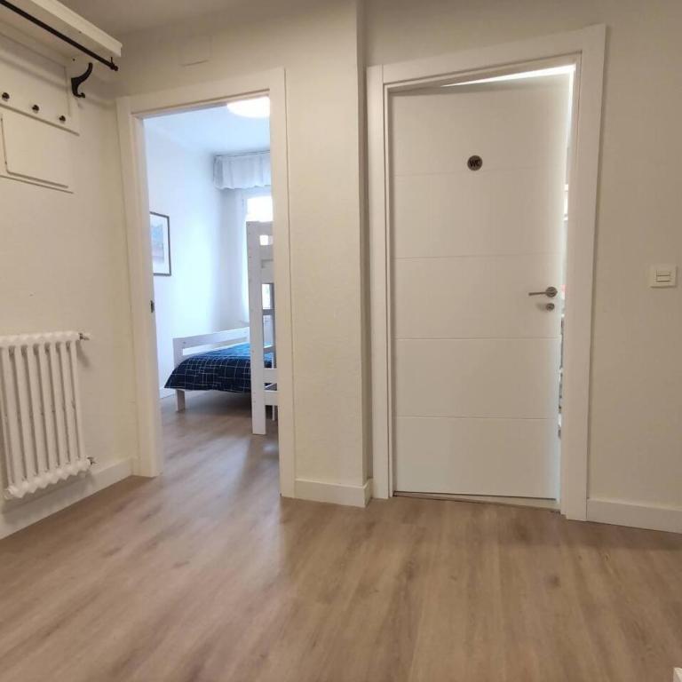Apartamento Larraina - Three-Bedroom Apartment - 15