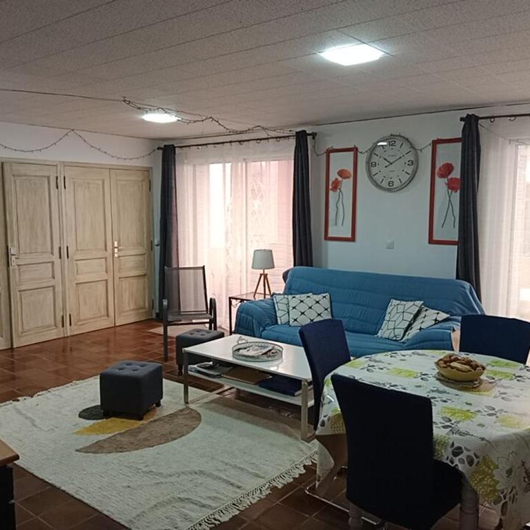 SANARY - Zone piétonne - CLIM - 2 chambres 4 à 6 personnes - WIFI - Appartement 2 Chambres - 2
